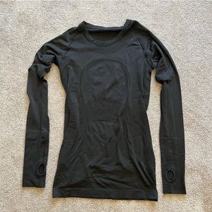 LULULEMON LONGSLEEVE SHIRT
